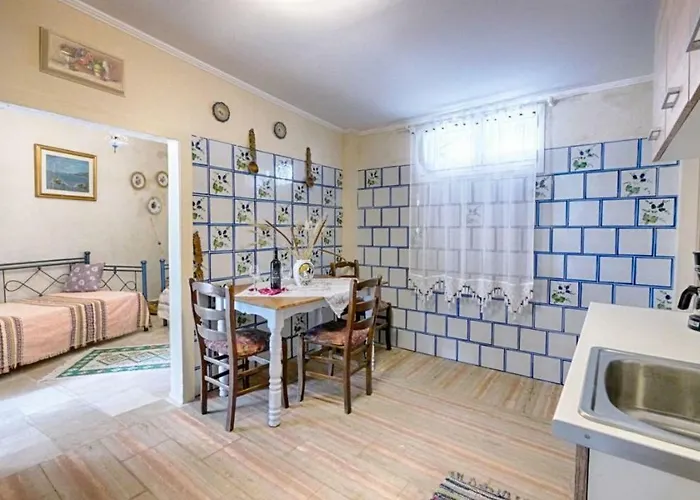 Feakia 2 カントリーハウス